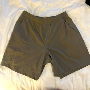 Men’s Large Lululemon Athletic Shorts